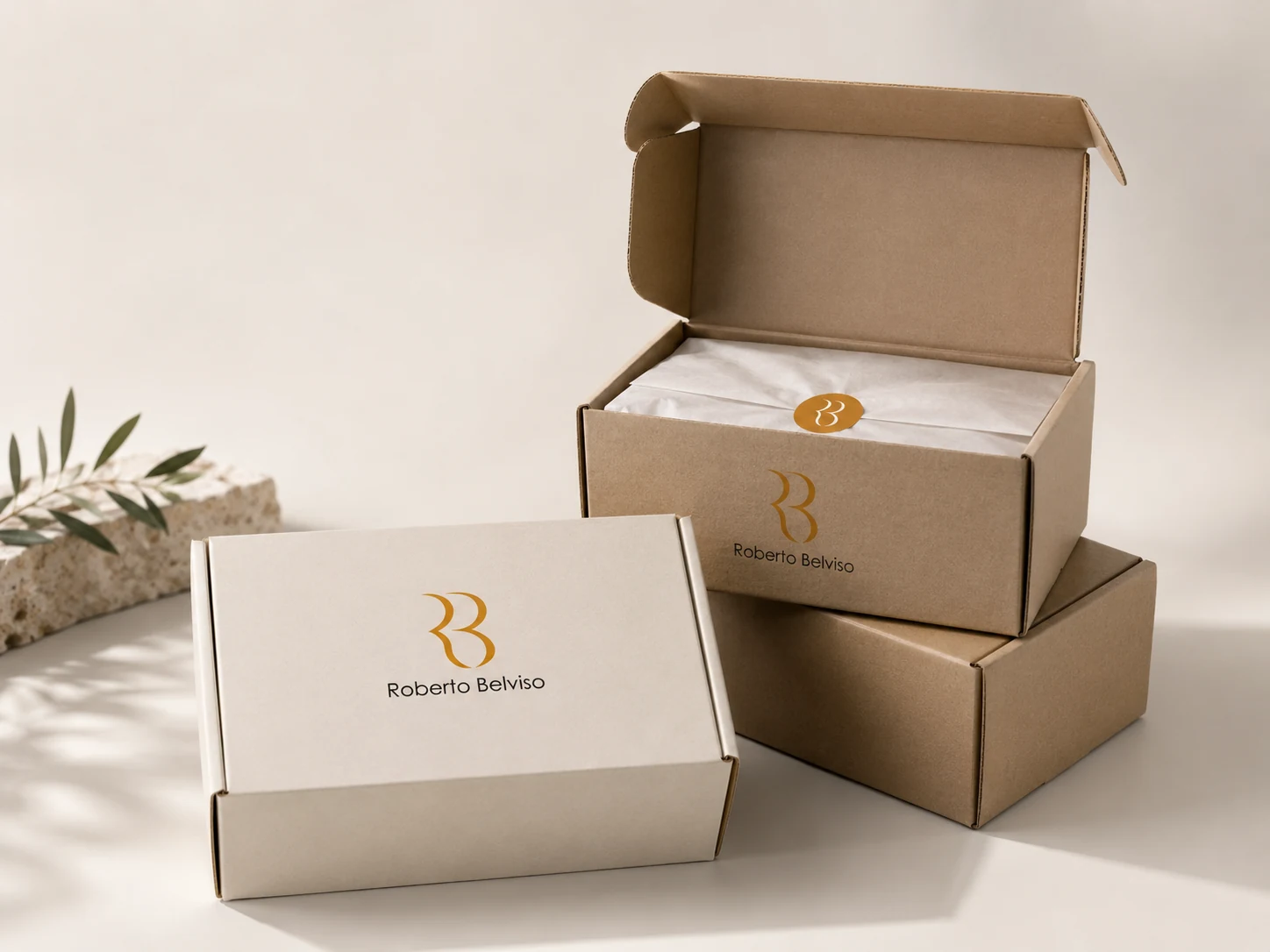 Packaging coordinato con shopper e scatole per vendita e spedizione e-commerce